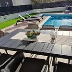 Apartman - Luxury With Private Pool