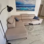 - Luxury With Private Pool Апартаменты