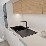 - Luxury With Private Pool Apartman Medulin