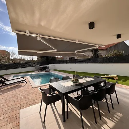 - Luxury With Private Pool