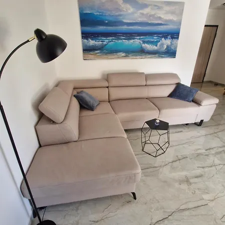 - Luxury With Private Pool Apartmán