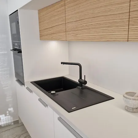 - Luxury With Private Pool Apartmán Medulin