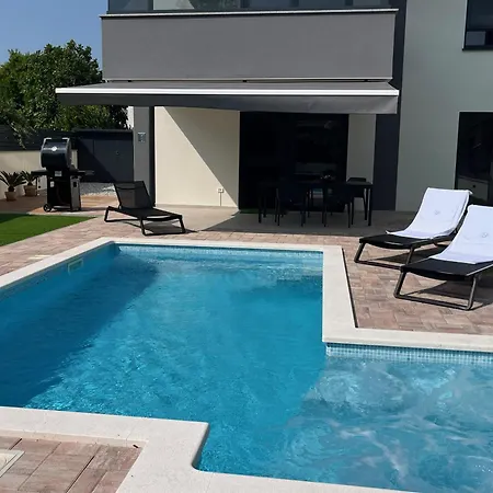 - Luxury With Private Pool