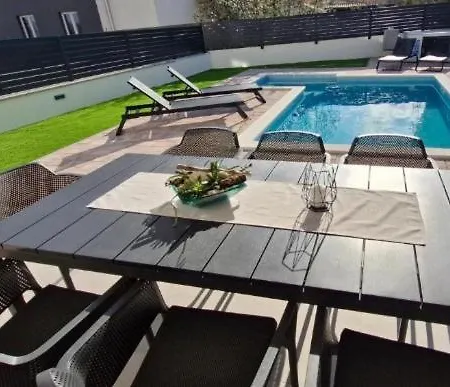 아파트 - Luxury With Private Pool