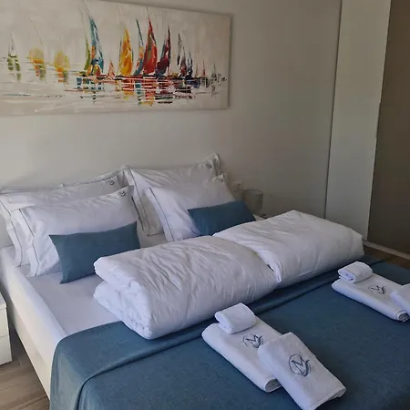 - Luxury With Private Pool メドゥリン