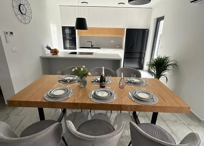 - Luxury With Private Pool Apartamento