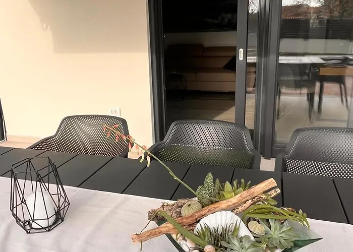 - Luxury With Private Pool Apartamento Medulin